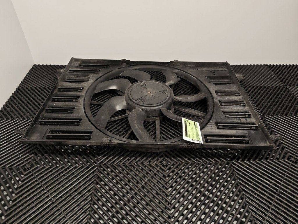 VENTILATEUR C Audi A5 Sportback (F5A / F5F) (|8W0121003B|), Auto-Union-Straße  1,
85057  Ingolstadt, DE, Info@audi.de, Audi, Utilisé