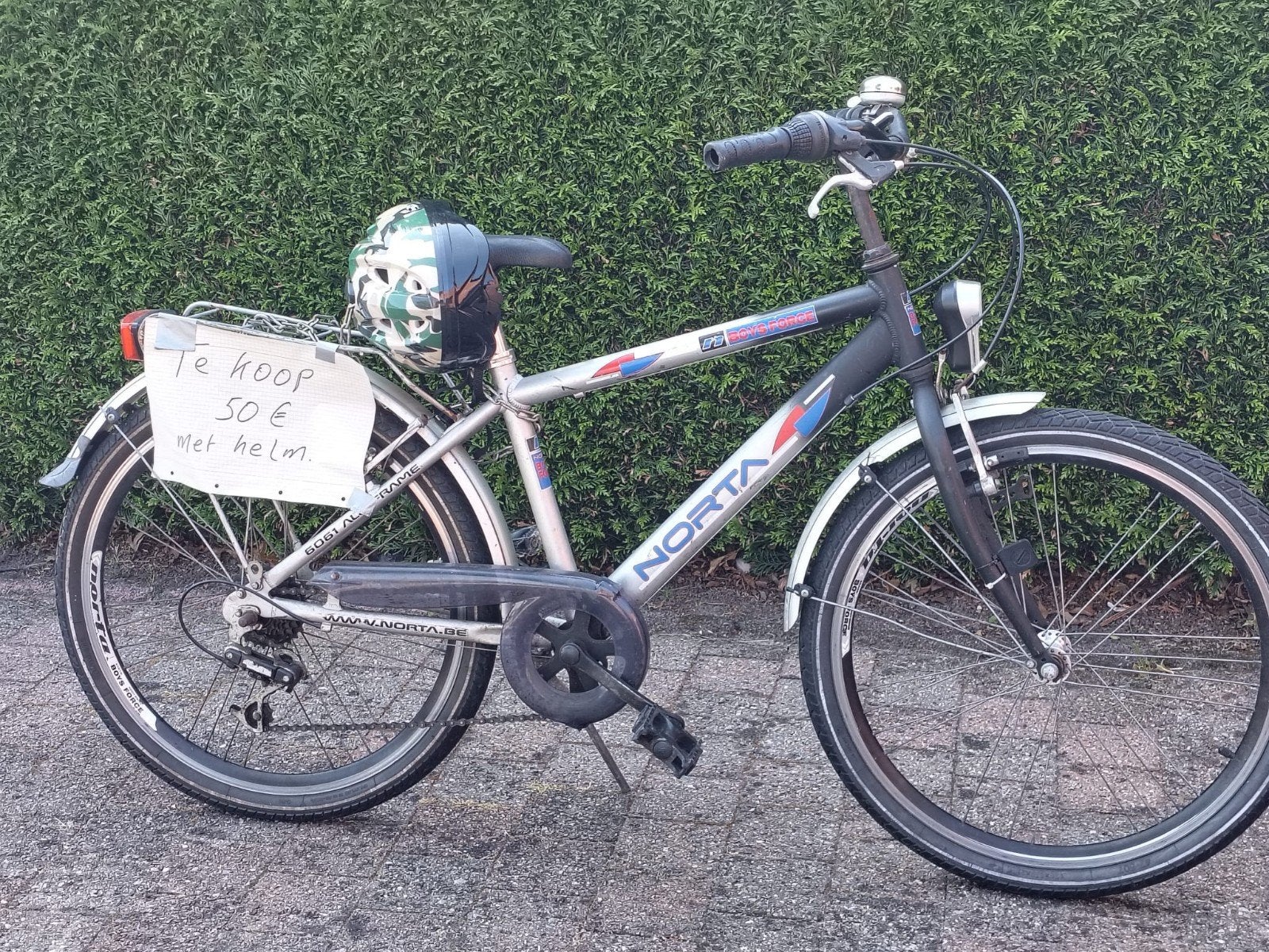 fiets te koop met helm, Enlèvement, Utilisé