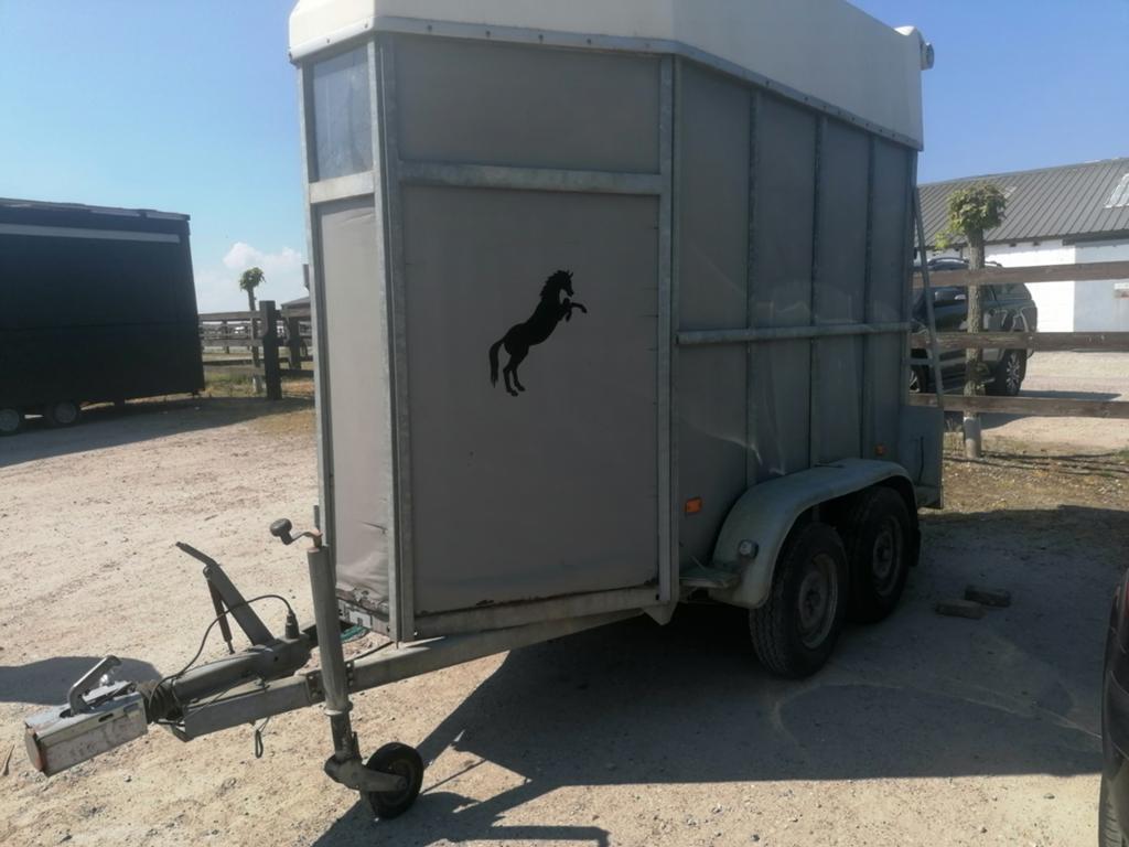 Van 1 cheval 1/2