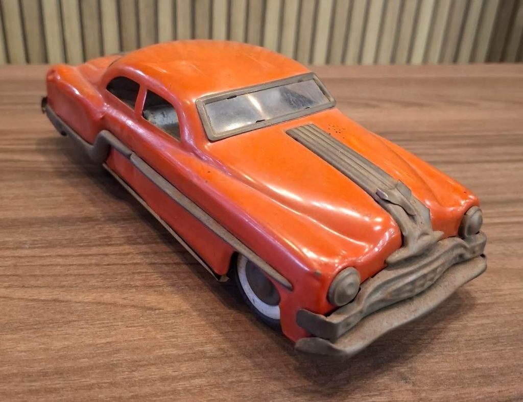 Petite voiture ancienne d'Amir Toy., Enlèvement ou Envoi
