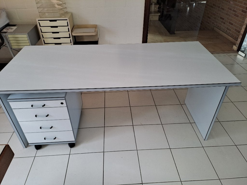 Bureau & ladekast, Enlèvement