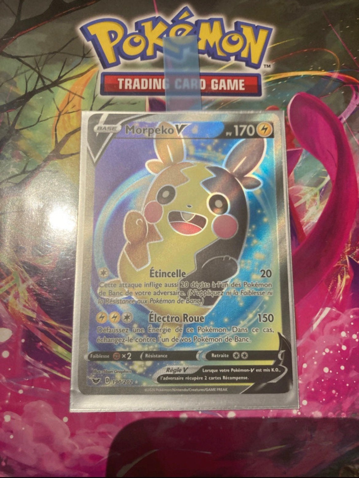 Carte Pokémon Morpeko V 190/202, Hobby & Loisirs créatifs, Enlèvement, Comme neuf