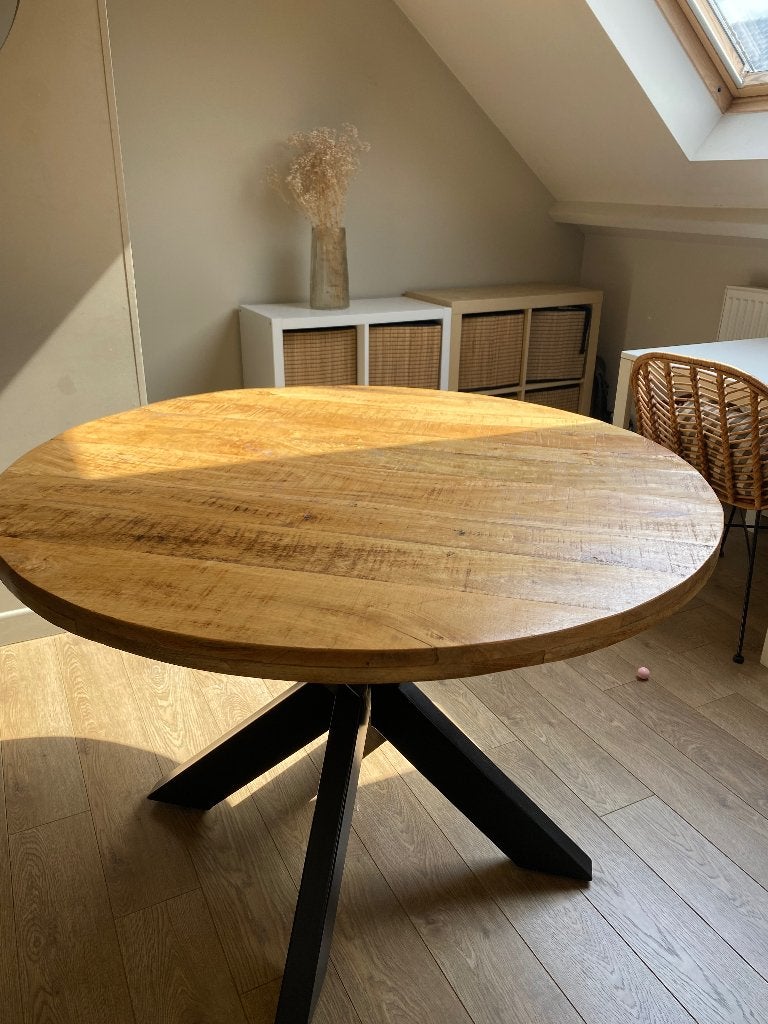 Eettafel 110 cm, Huis en Inrichting, Tafels | Eettafels, Ophalen, 100 tot 150 cm, Rond, Zo goed als nieuw