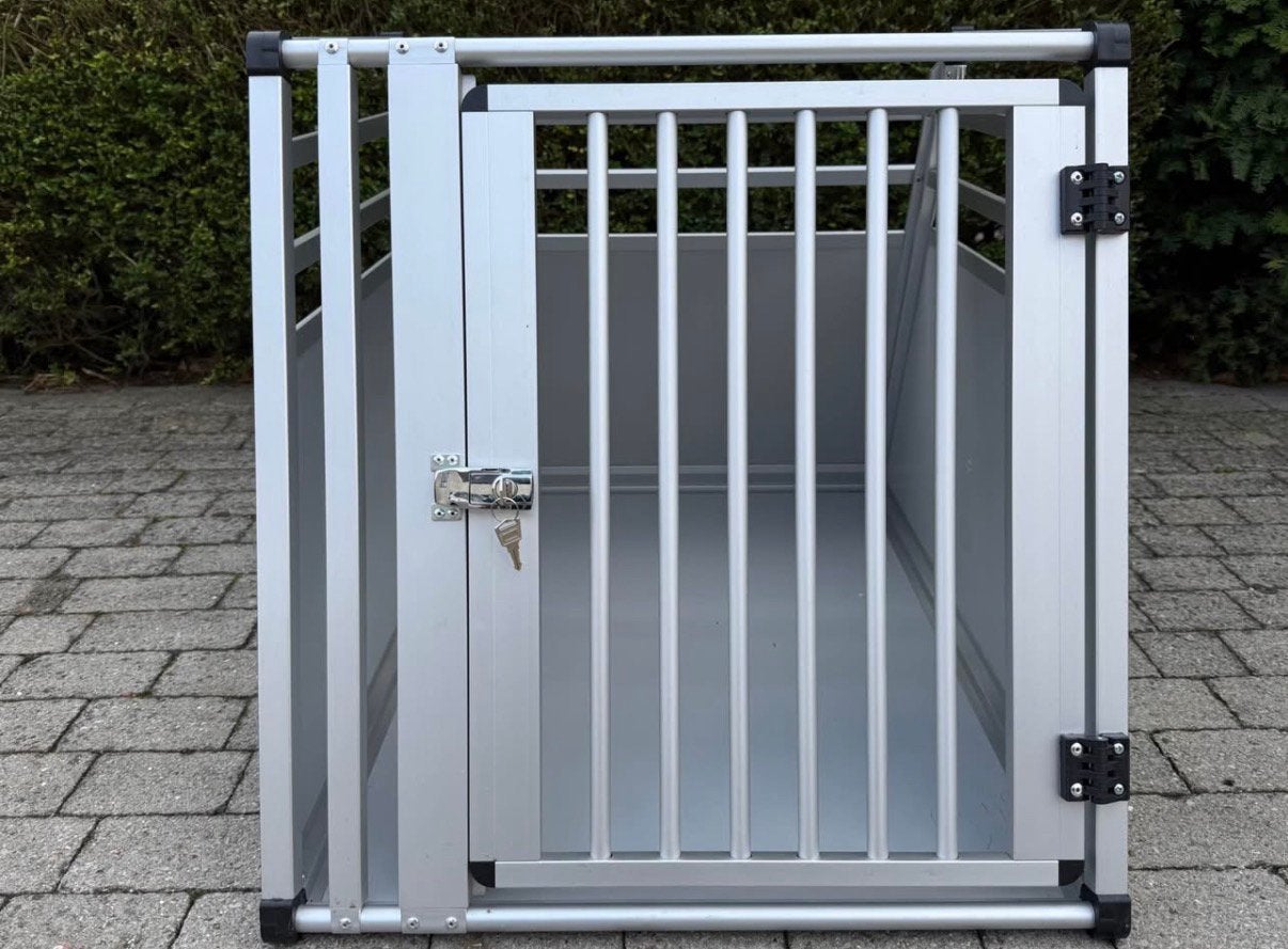 Aluminium Stevige Hondenbench/ Autobench “M”, Ophalen, Zo goed als nieuw
