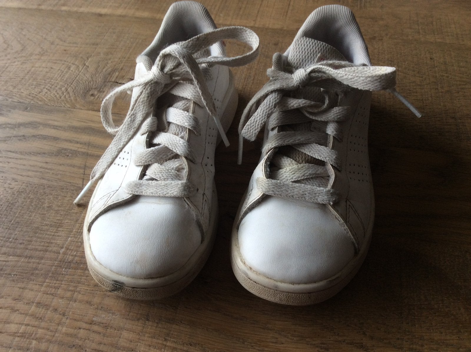 Kinder sportschoenen maat 29, Kinderen en Baby's, Kinderkleding | Schoenen en Sokken, Ophalen of Verzenden, Zo goed als nieuw
