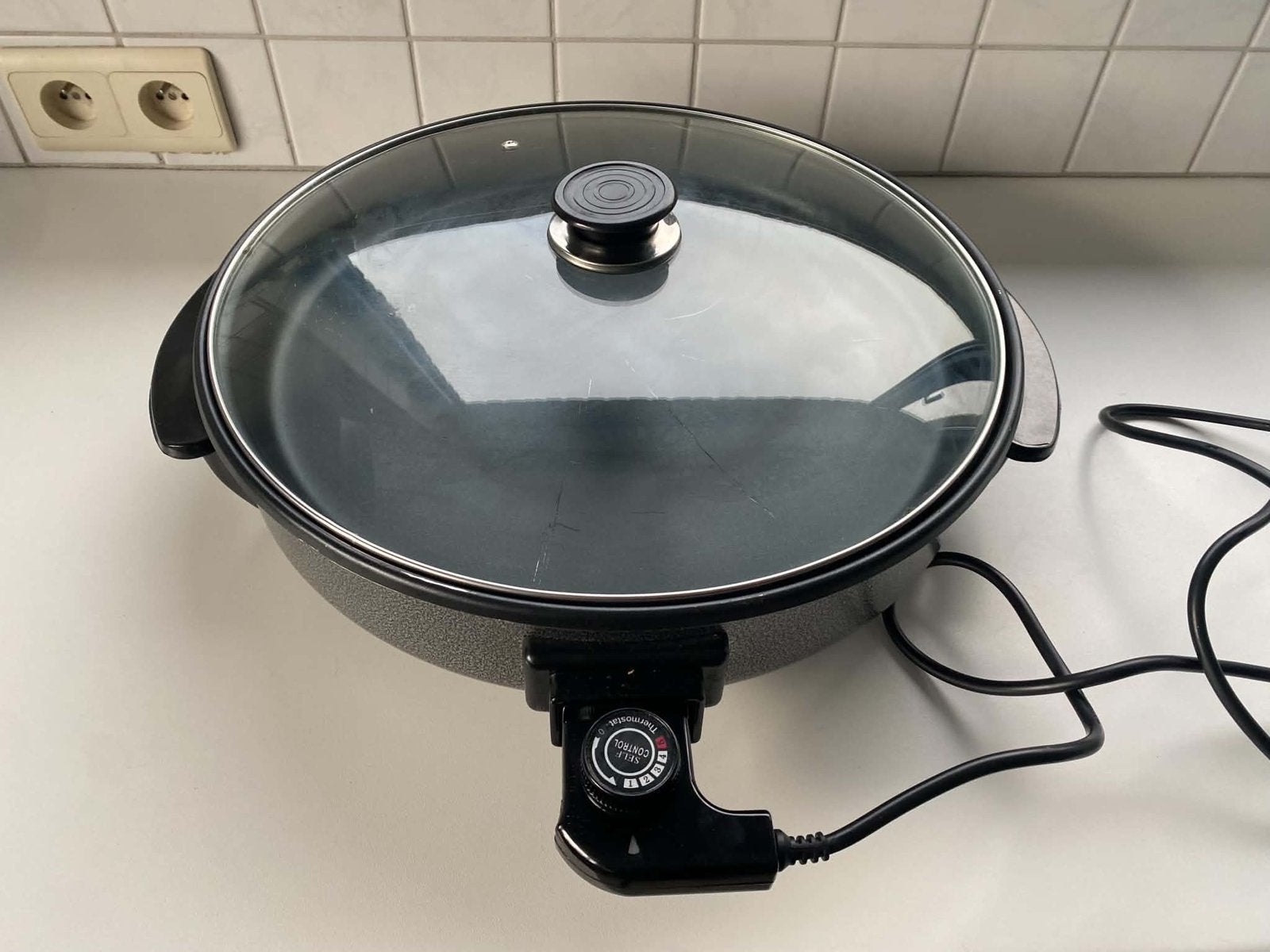 Pizza et/ou poêle électrique, Maison & Meubles, Cuisine | Casseroles & Poêles, Enlèvement ou Envoi, Aluminium, Utilisé, Autres types