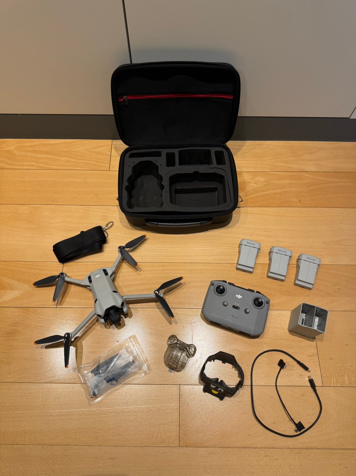 DJI Mini 4 Pro Fly More Combo (DJI RC-N2), Ophalen, Cameradrone, 15 tot 30 minuten, Zo goed als nieuw