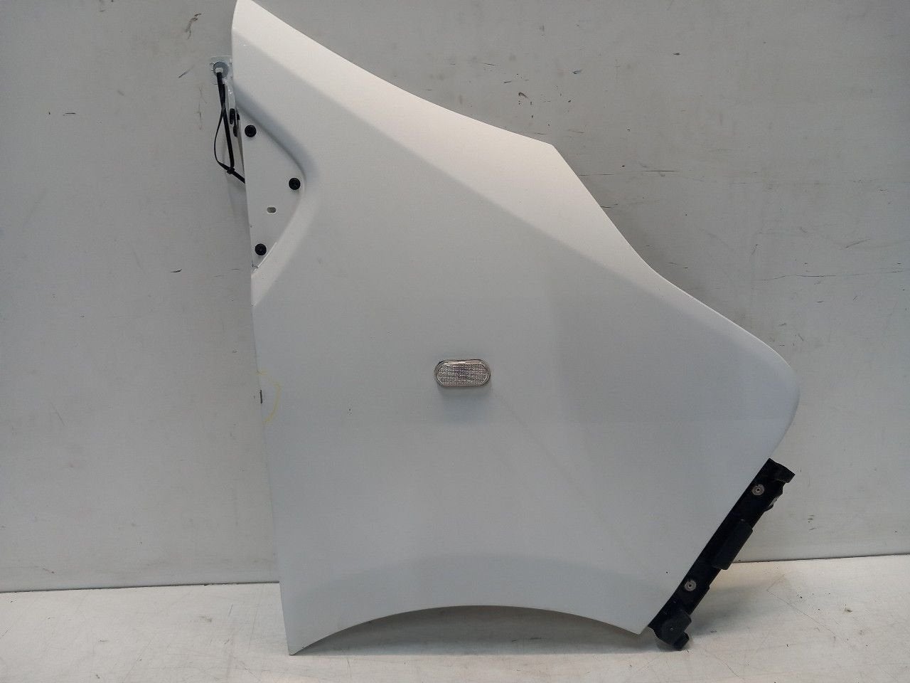 Spatbord rechts voor Opel Vivaro, Onderdelen@venauto.nl, Van der Ven Autorecycling B.V., Gebruikt, Ettenseweg 76, 4706 PB Roosendaal, The Netherlands