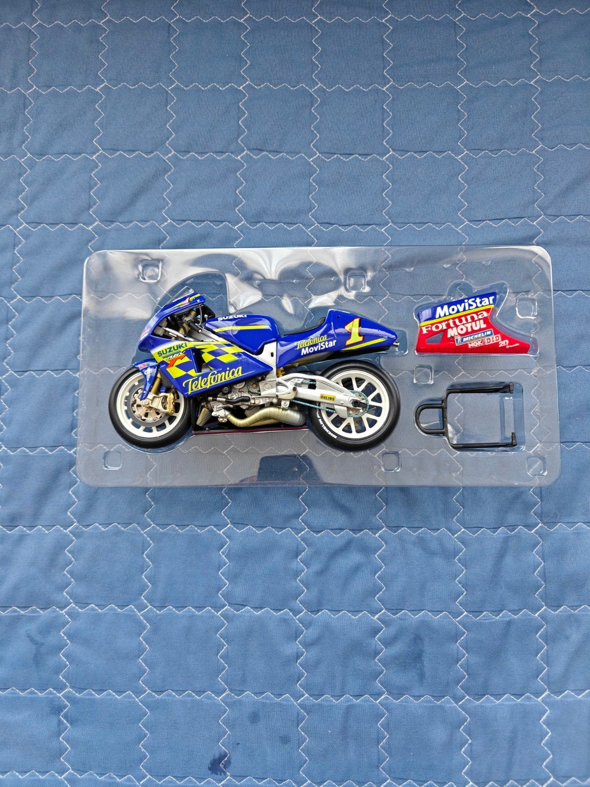 Suzuki RGV gamme de 2001, Enlèvement ou Envoi