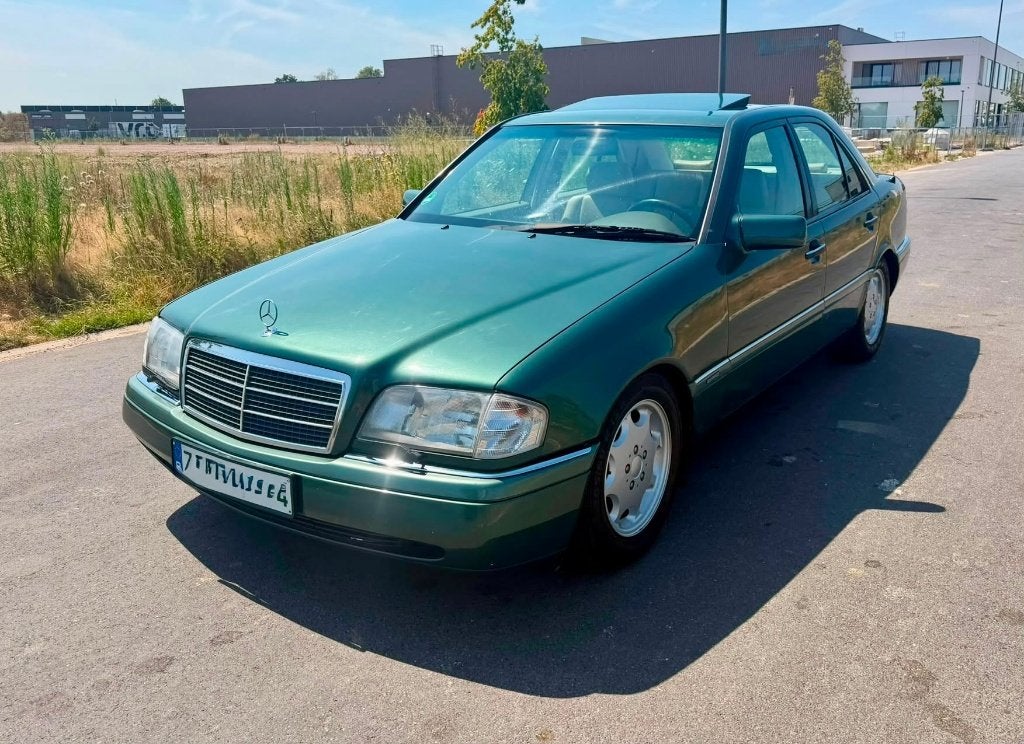 Mercedes C280 Elegance Benzine Oldtimer, Auto's, Automaat, Achterwielaandrijving, Lederen bekleding, Beige