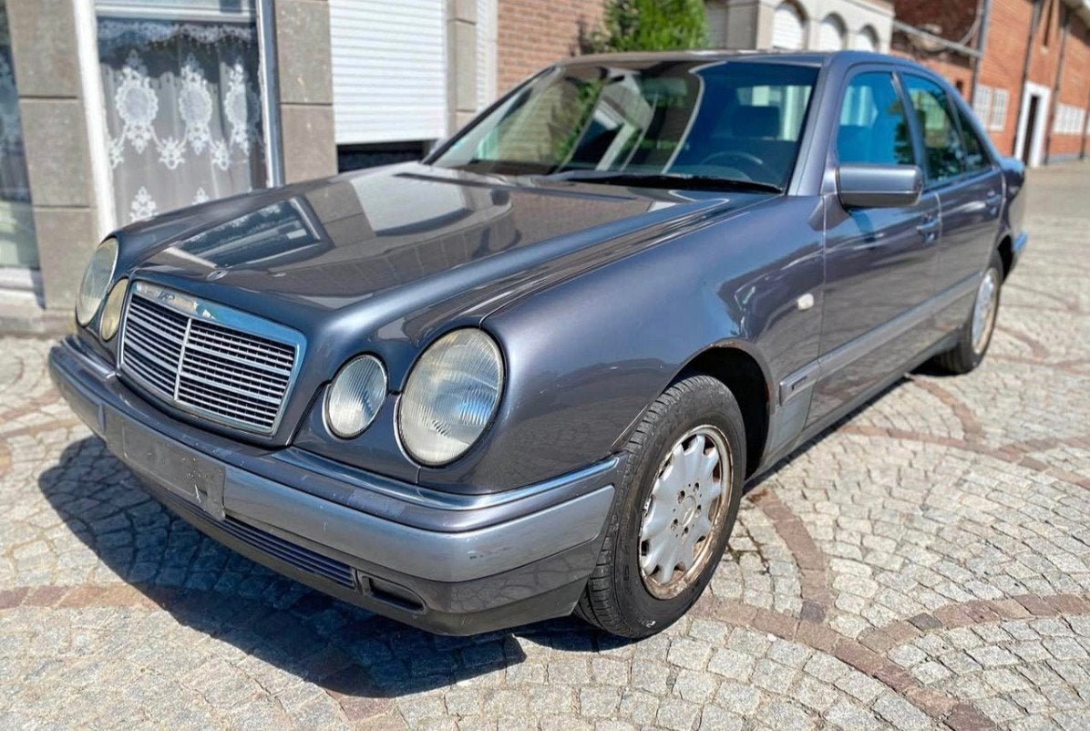 mercedes w210 2.9 Turbo Diesel Ancetre 10/96, Autos, Entreprise, Diesel, Achat