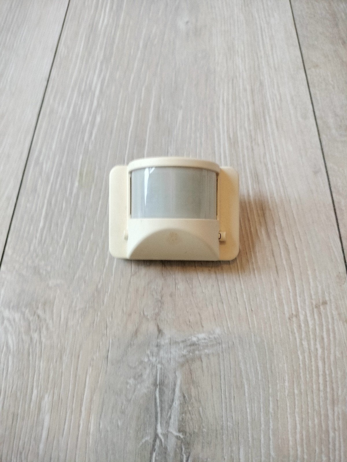 Niko Inbouw Bewegingsmelder 180 - Nieuw in doos, Bricolage & Construction, Systèmes d'alarme, Mouvement, Détecteur, Capteur ou Alarme