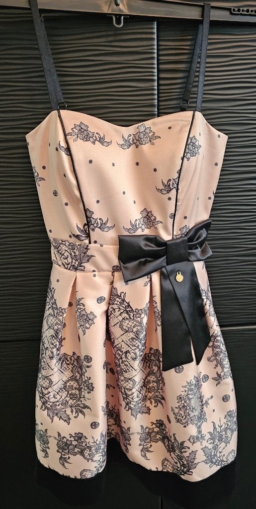 Nieuw Cocktailjurkje ->> XS, Ophalen, Nieuw, Cocktailjurk, Roze