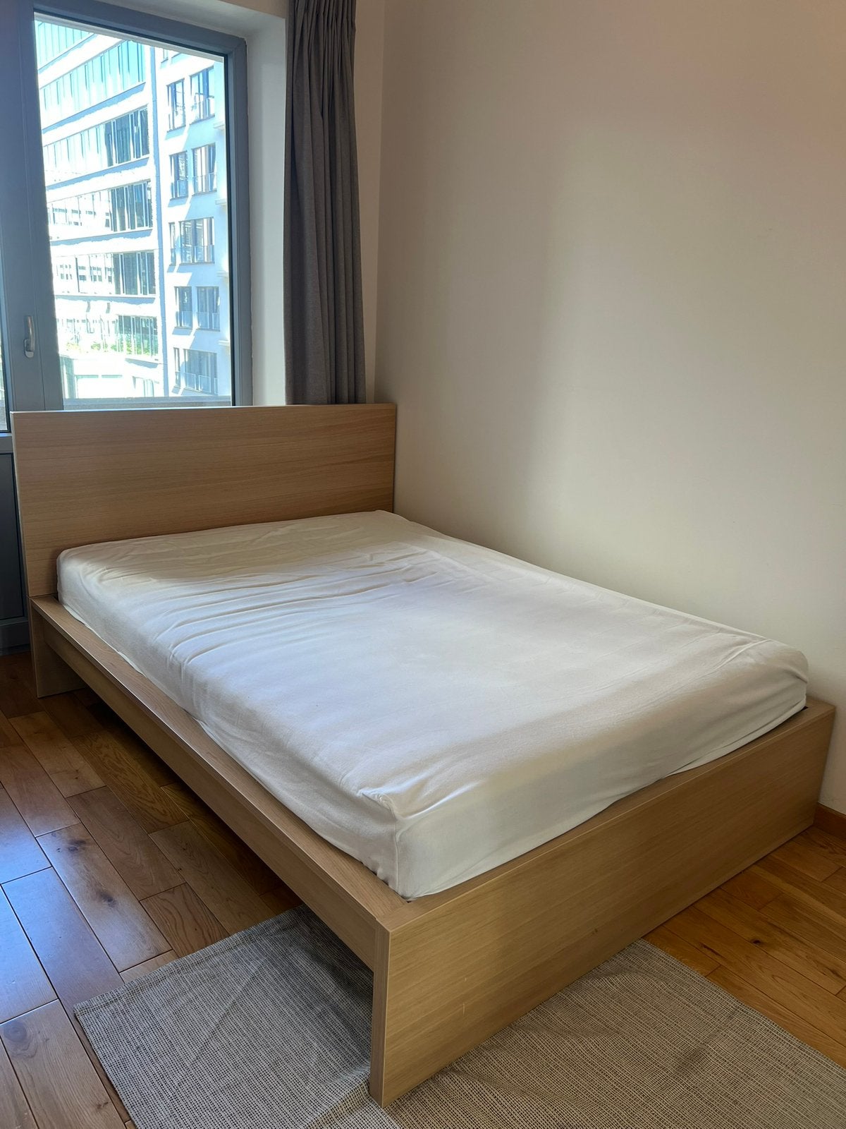 Lit IKEA MALM 140x200 + sommiers LÖNSET + matelas VALEVÅG, Enlèvement, Comme neuf