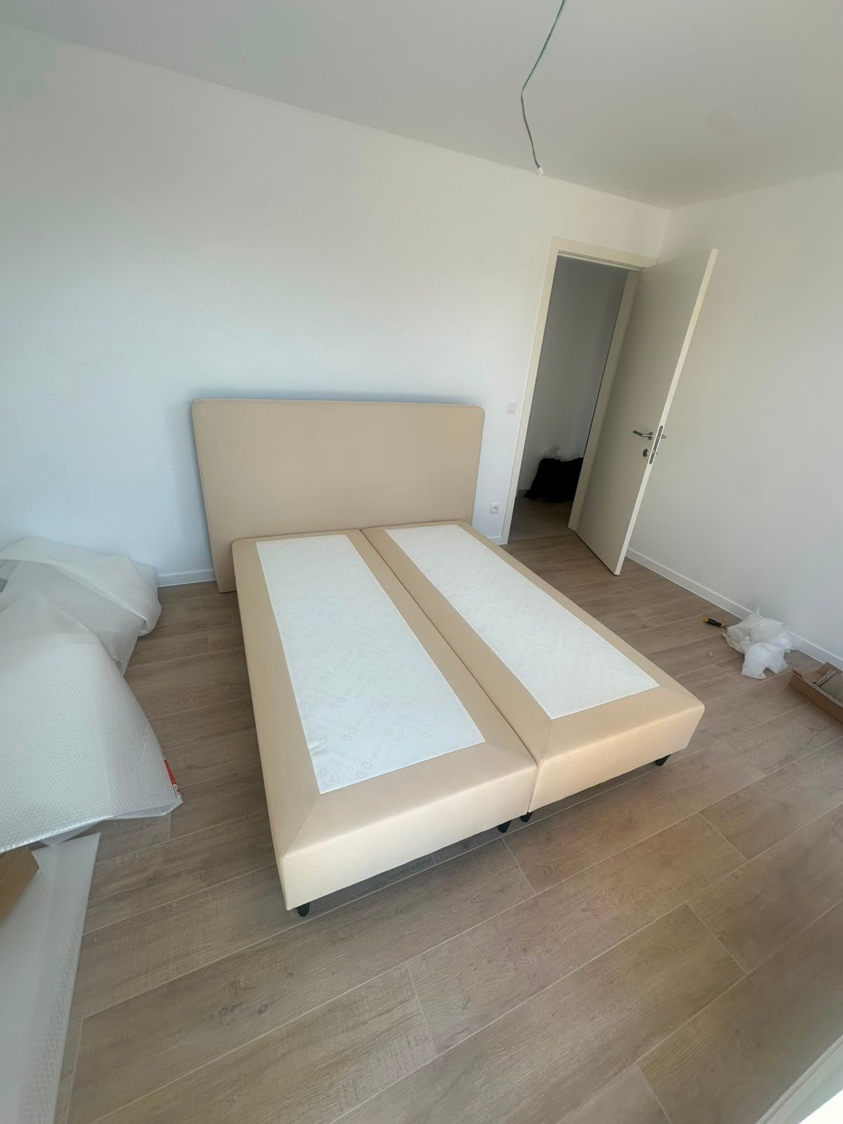 Bed 160, Immo
