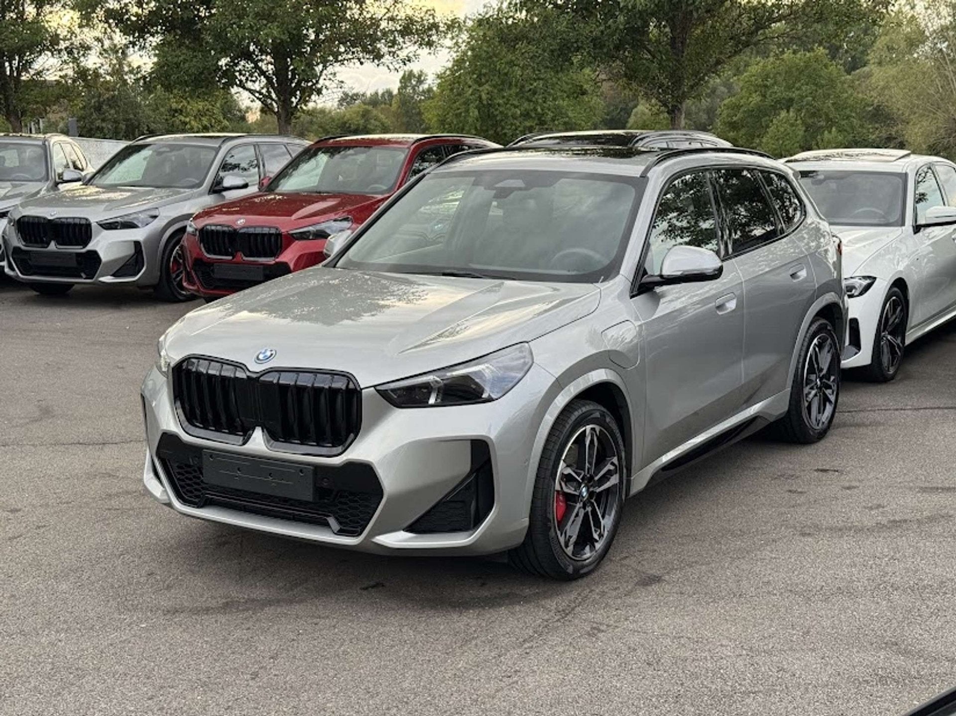 BMW X1 xDrive25e M Sport Pro / PANO / TREKHAAK / CAM / ELEK, X1, Argent ou Gris, Achat, Euro 6