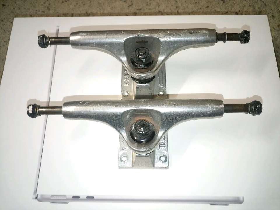 Thunder Skateboard Trucks Pair, Enlèvement ou Envoi, Utilisé, Skateboard, Longboard