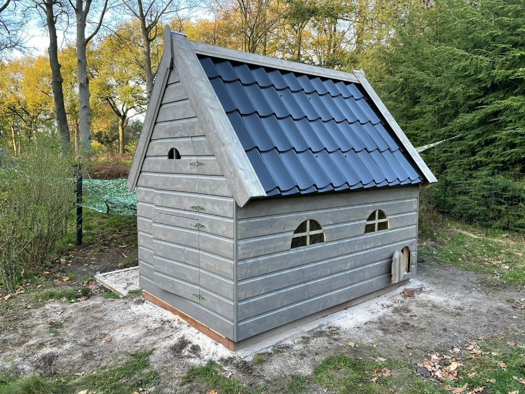 Chèvres nostalgiques, poulailler pour chiens