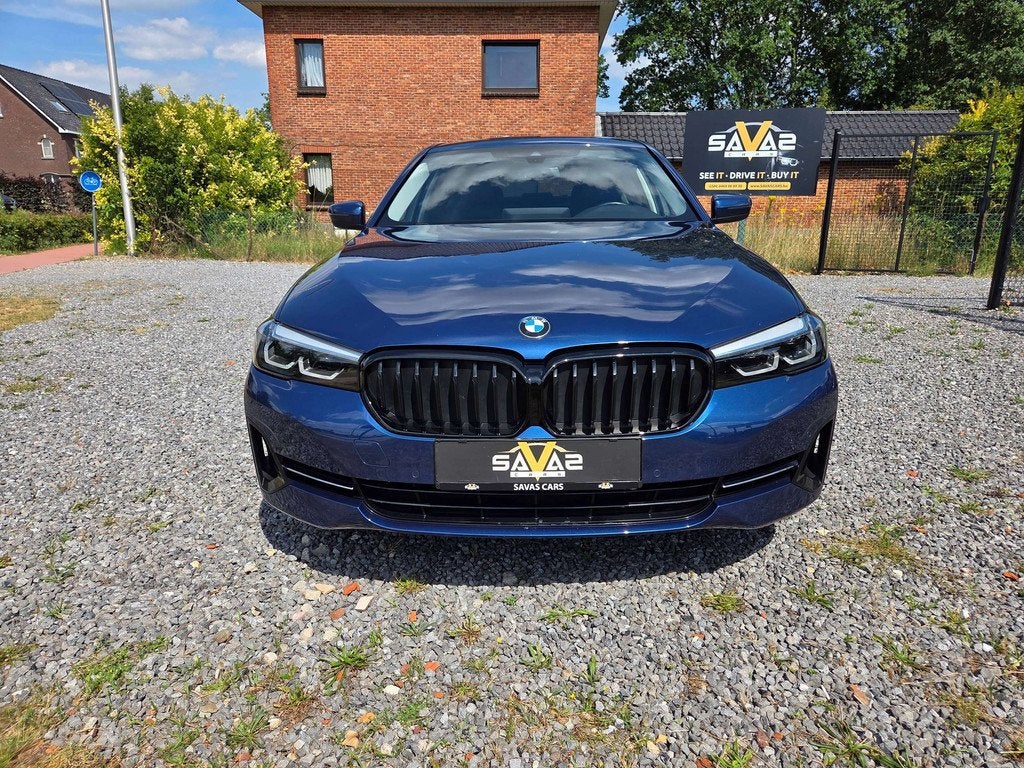 BMW 5 Serie 520 520iA/Apple-Android/Mild hybride, Autos, Cuir, Phares entièrement LED, Carnet d'entretien, Noir