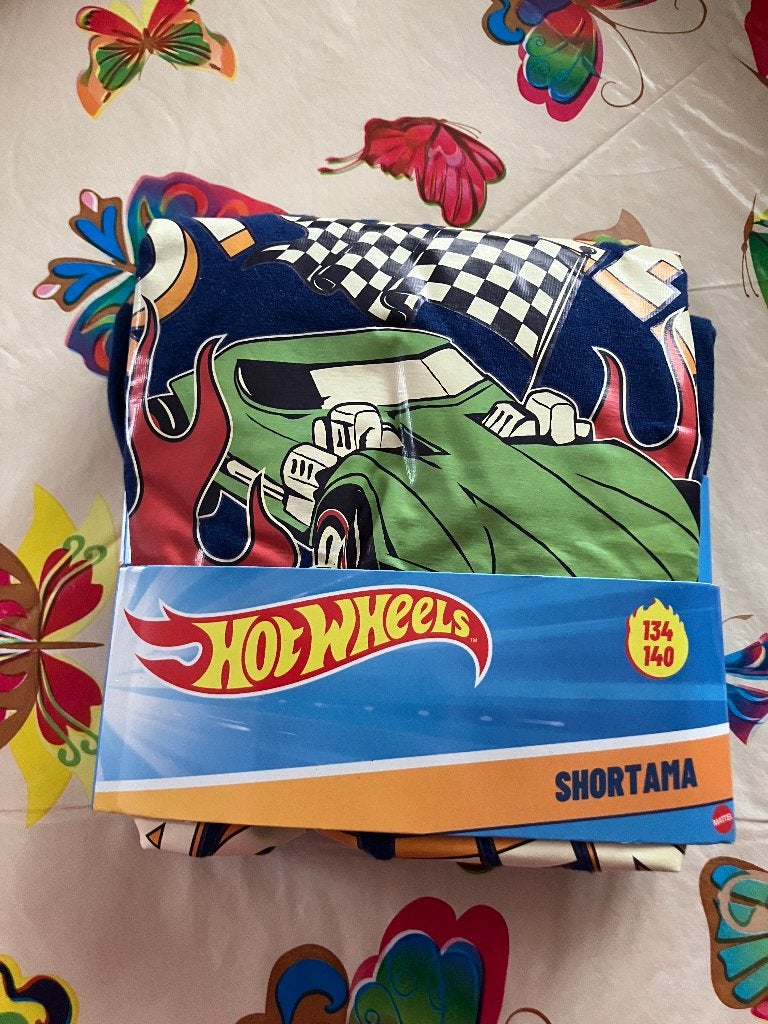 Nieuwe Hotwheels shortama - Maat 134 / 140, Kinderen en Baby's, Ophalen of Verzenden, Nieuw, Jongen, Nacht- of Onderkleding