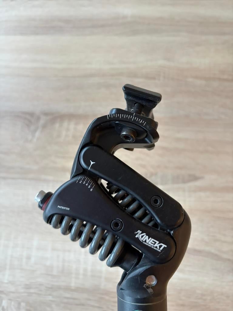 Kinekt zadelpen als nieuw, Ophalen, Zo goed als nieuw, Zadel