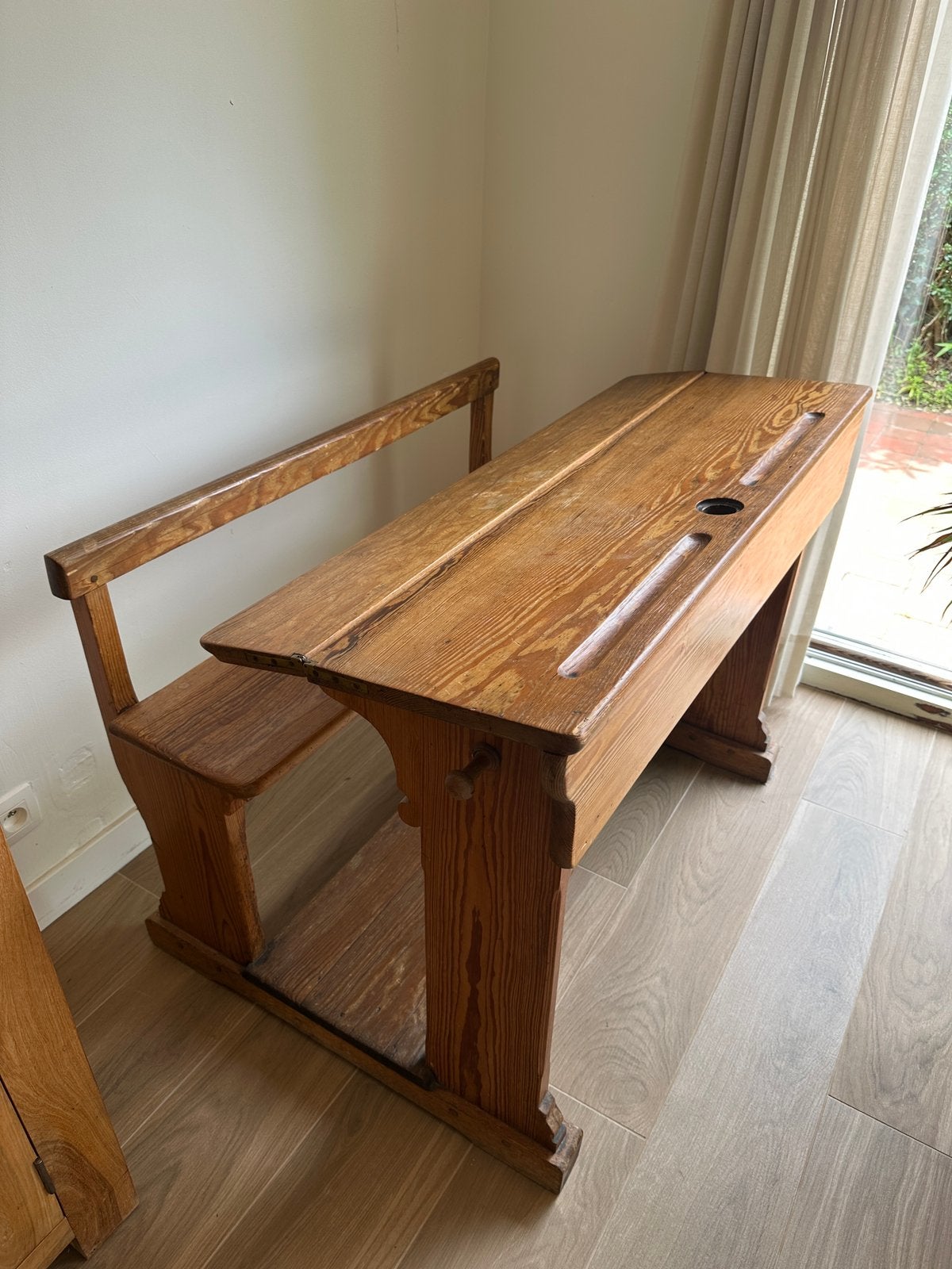 Vintage houten kinderschoolbank, Ophalen