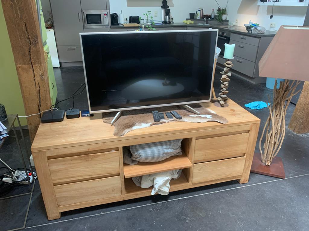 Meuble TV / buffet en teck massif – scandinave, Maison & Meubles, Armoires | Dressoirs, Enlèvement