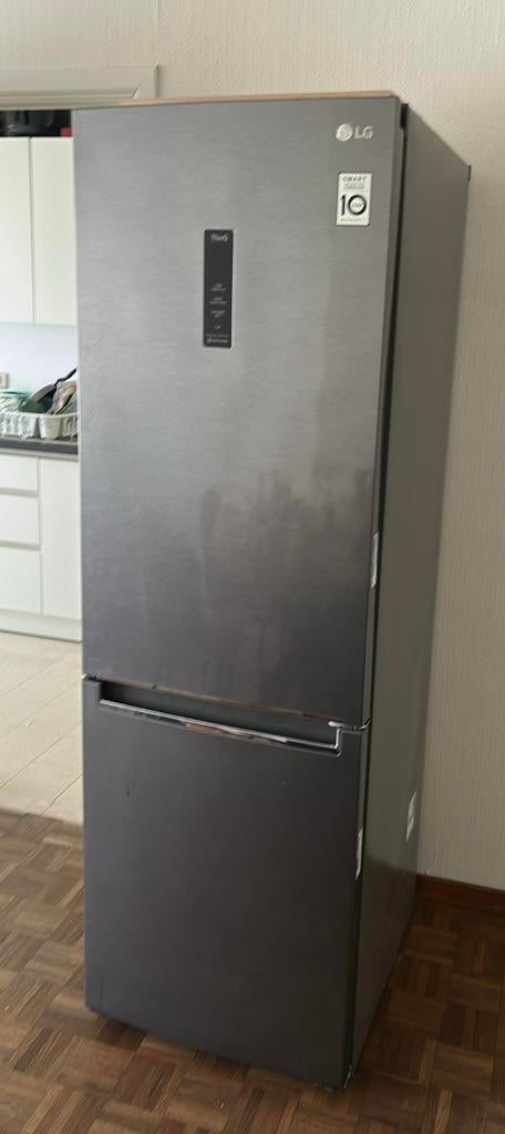 Lg Thinq koel+vries combinatie, Elektronische apparatuur, Koelkasten en IJskasten, Gebruikt, Met aparte vriezer, 100 tot 150 liter