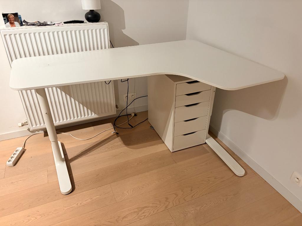 Computer tafel, Ophalen, In hoogte verstelbaar, Gebruikt