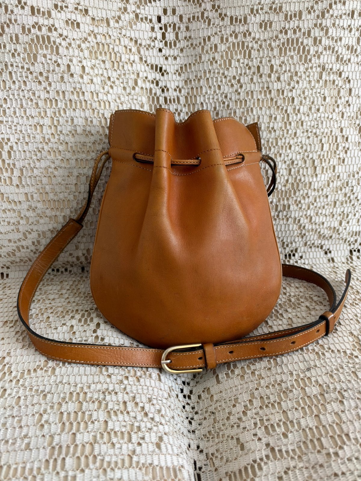 Sac bandoulière DELVAUX modèle très rare, Bijoux, Sacs & Beauté, Enlèvement ou Envoi, Comme neuf, Cuir