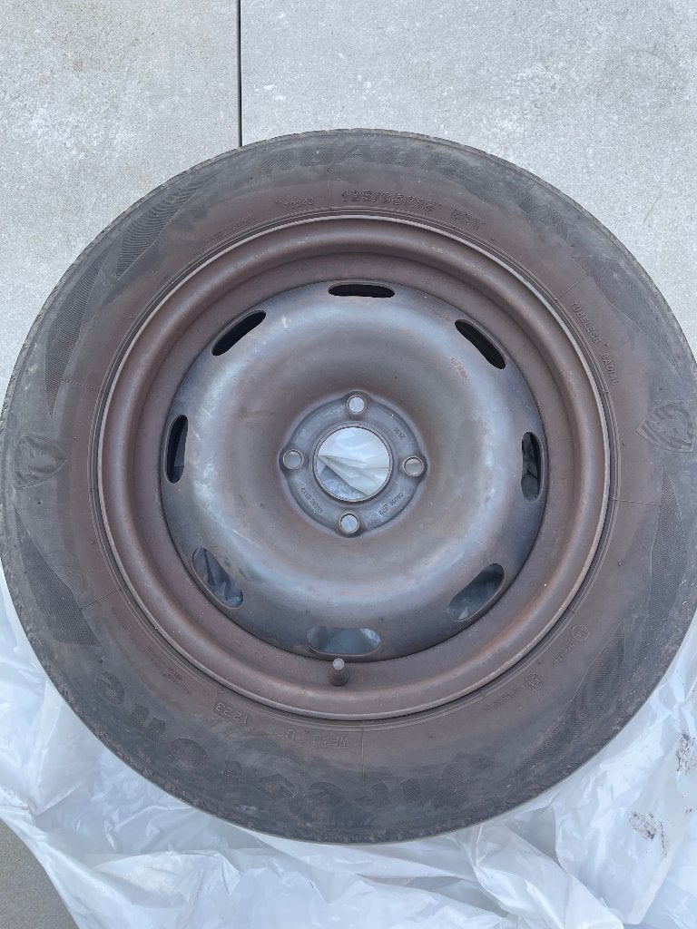 4 jantes en acier montées 185/65 R15, Autos : Pièces & Accessoires, 15 pouces, Pneus hiver, Véhicule de tourisme, 185 mm