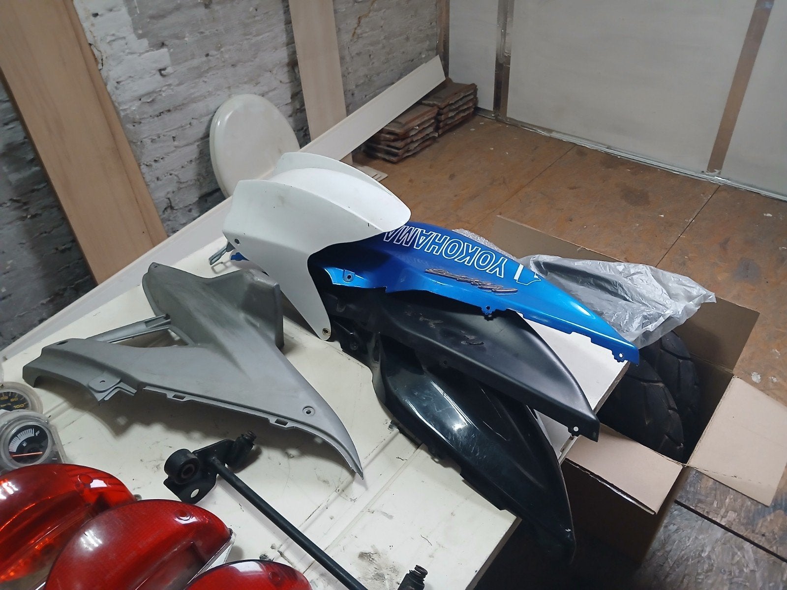 aerox, Fietsen en Brommers, Ophalen, Uitlaat
