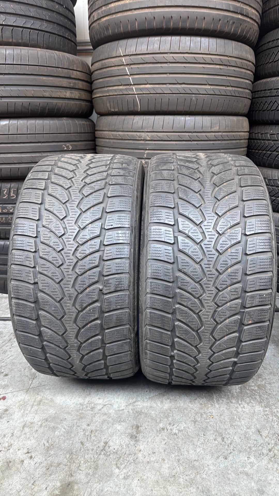 2953520 295/35/20 295/35R20 winterbanden merk Bridgestone, Kleding | Dames, Ophalen