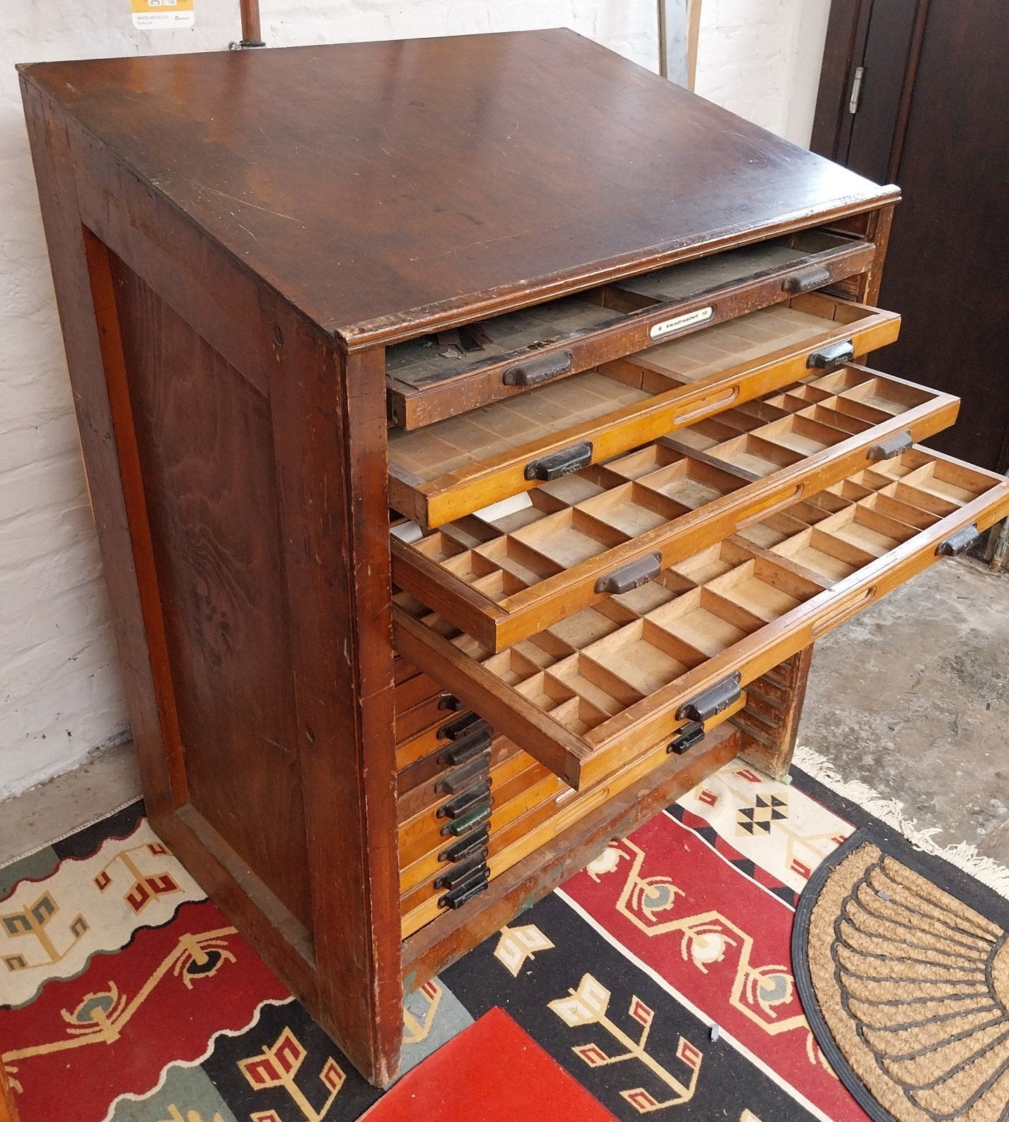 75€ ! Prix à emporter Belle meuble imprimerie, Enlèvement