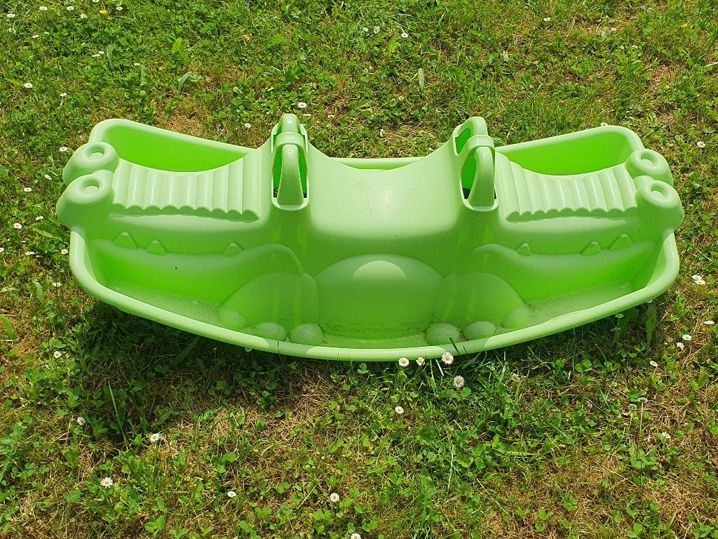 Jeu d'extérieur - Crocodile à bascule vert, Enfants & Bébés, Enlèvement, Utilisé, Balançoire