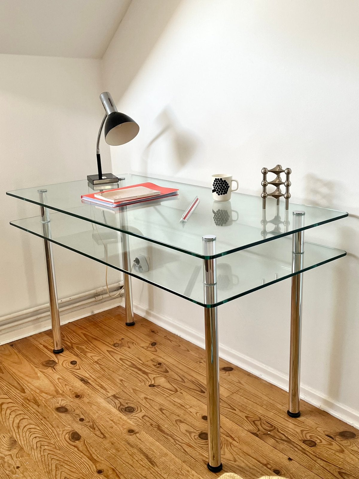 Bureau Habitat en verre et métal chromé, 64 cm, Enlèvement, Utilisé, 130 cm