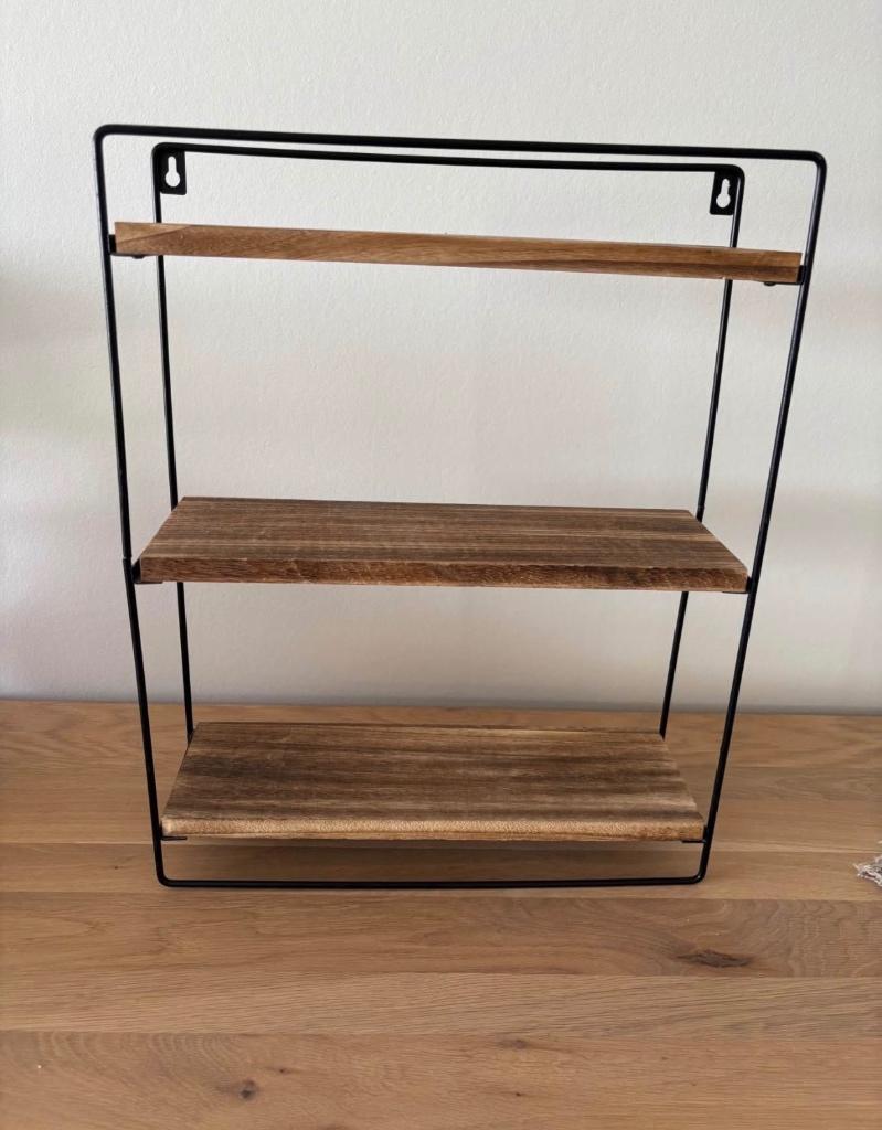 Houten wandrekje, Ophalen, Gebruikt