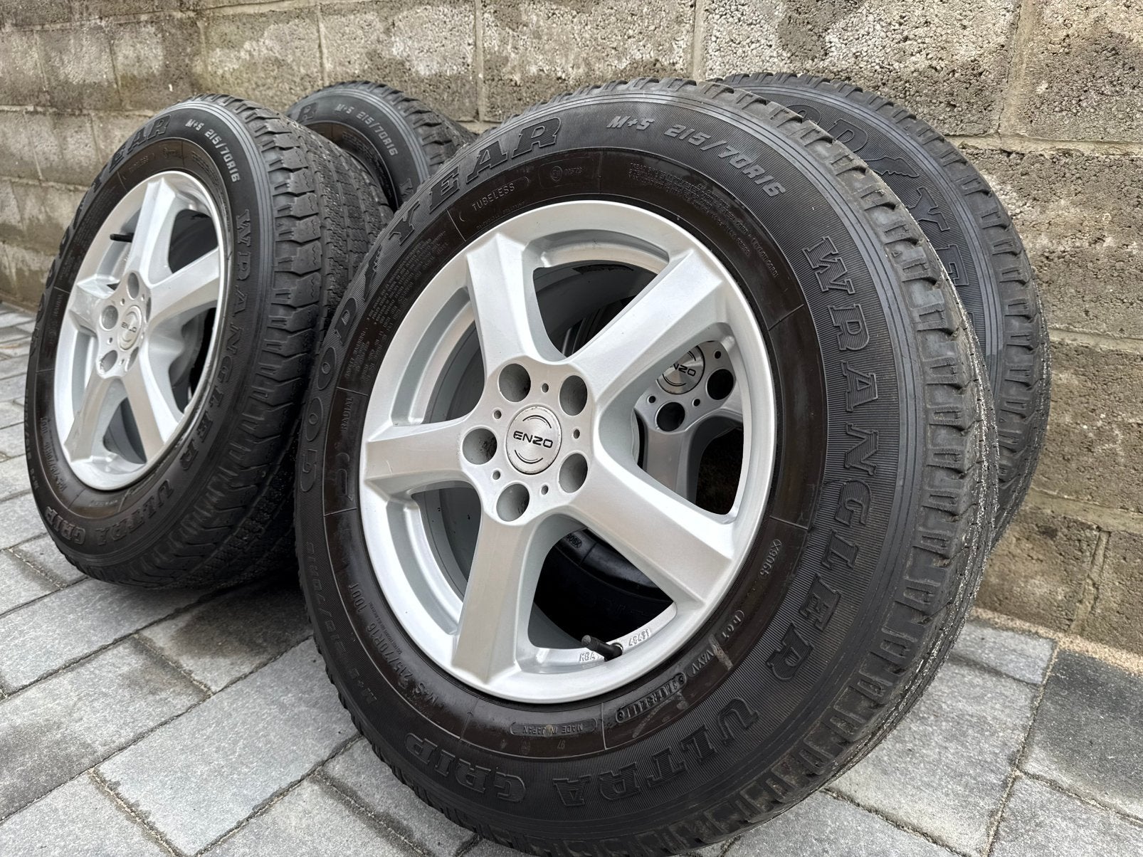 Winterset, 5x114.3, M+S GOODYEAR 215 70 16 sneeuwbanden, Ophalen, 16 inch, Banden en Velgen, Winterbanden
