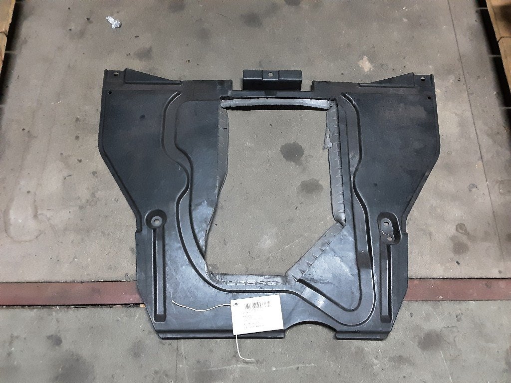 CACHE SOUS MOTEUR Passat Variant (3B5) (4B0863822H), Autos : Pièces & Accessoires, Volkswagen, Mevr. I. Hauben, Utilisé, Rue de l'Espoir 34 34
4030  GRIVEGNÉE, BE