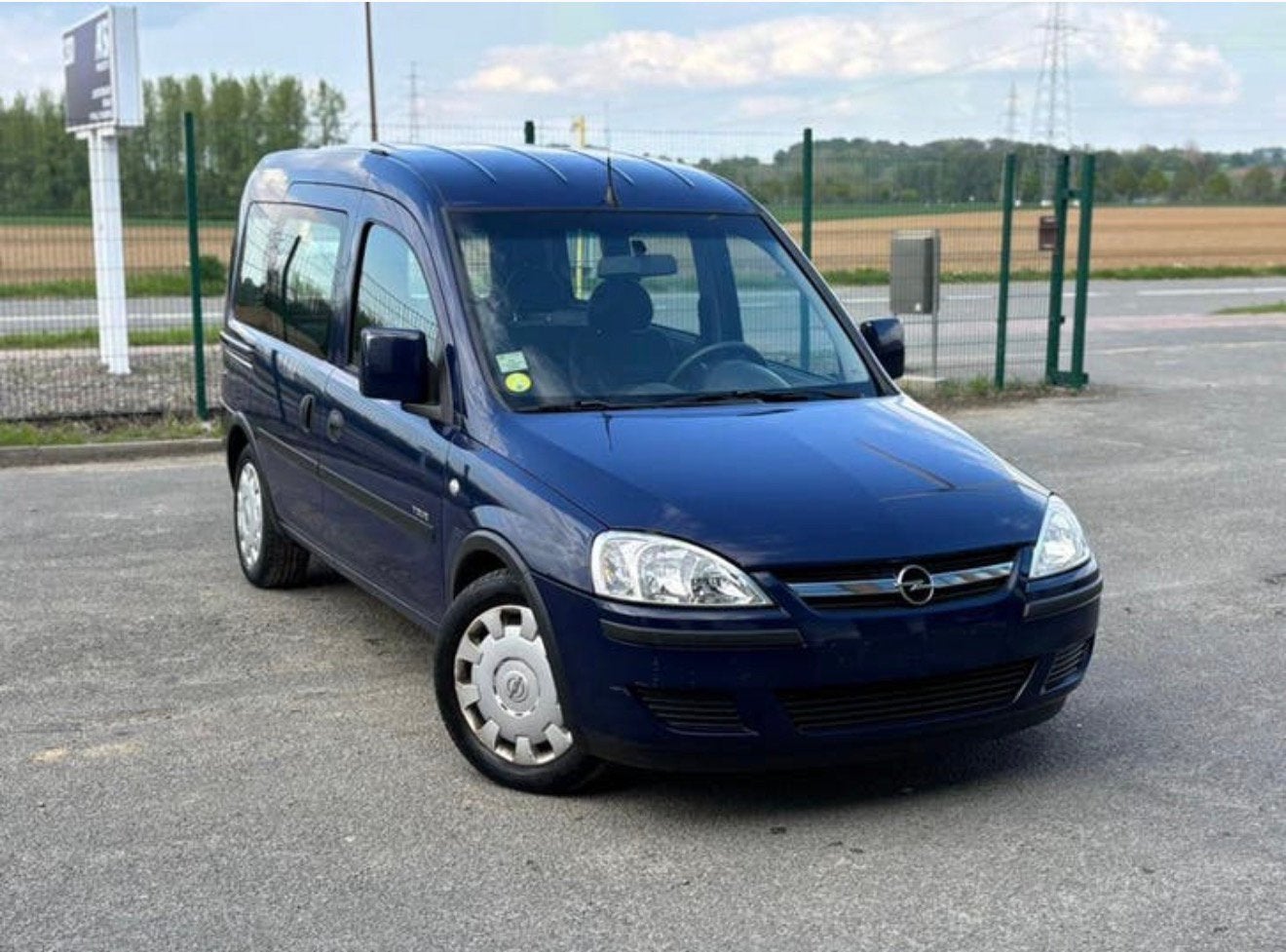 Opel Combo 1.4 essence LEZ OK, Auto's, Opel, Monovolume, Elektrische ramen, Blauw, Bedrijf