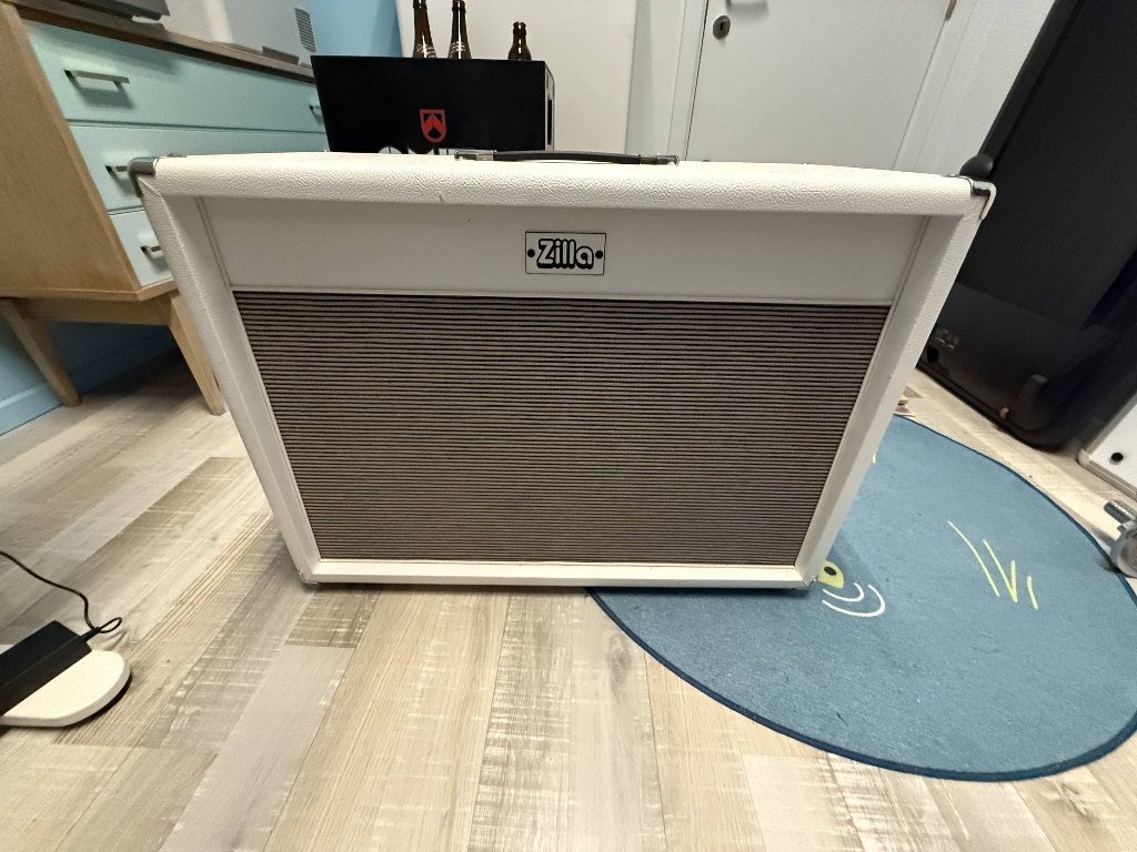 Zilla Fatboy 2x12 v30, Musique & Instruments, Amplis | Basse & Guitare, Enlèvement, Comme neuf, Guitare, 100 watts ou plus