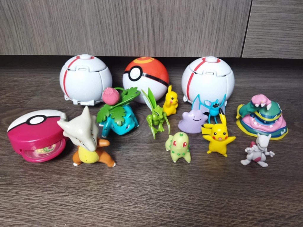 Lot 10 figurines Pokémon + 3 pokéball + lance jetons, Kinderen en Baby's, Speelgoed | Actiefiguren, Ophalen of Verzenden, Gebruikt