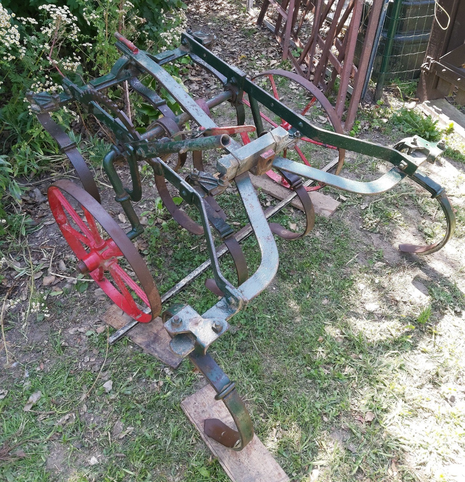 Cultivator /grondbreaker/ trek grondfrees, Enlèvement