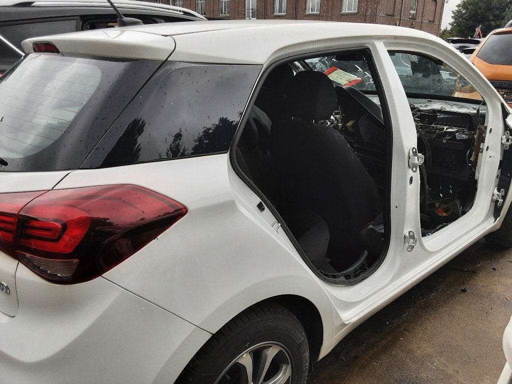 SPATBORD RECHTS ACHTER Hyundai i20 (GBB) (01-2014/08-2020), Hyundai Motor Deutschland GmbH, Gebruikt, Achter, Hyundai