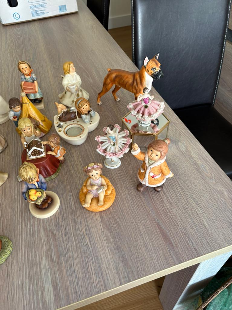 Hummel en goebel beeldjes BIEDEN, Ophalen, Zo goed als nieuw, Hummel
