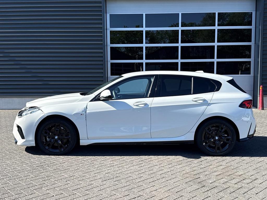 BMW 1-serie 120d M Sport Design Edition, harman kardon, head, Autos, Neuf, Cuir et Alcantara, Achat, Entreprise