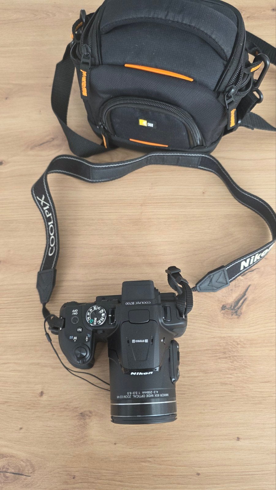 Nikon fototoestel coolpix B700, TV, Hi-fi & Vidéo, Appareil photo bridge, Chargeur, Comme neuf, Wi-Fi