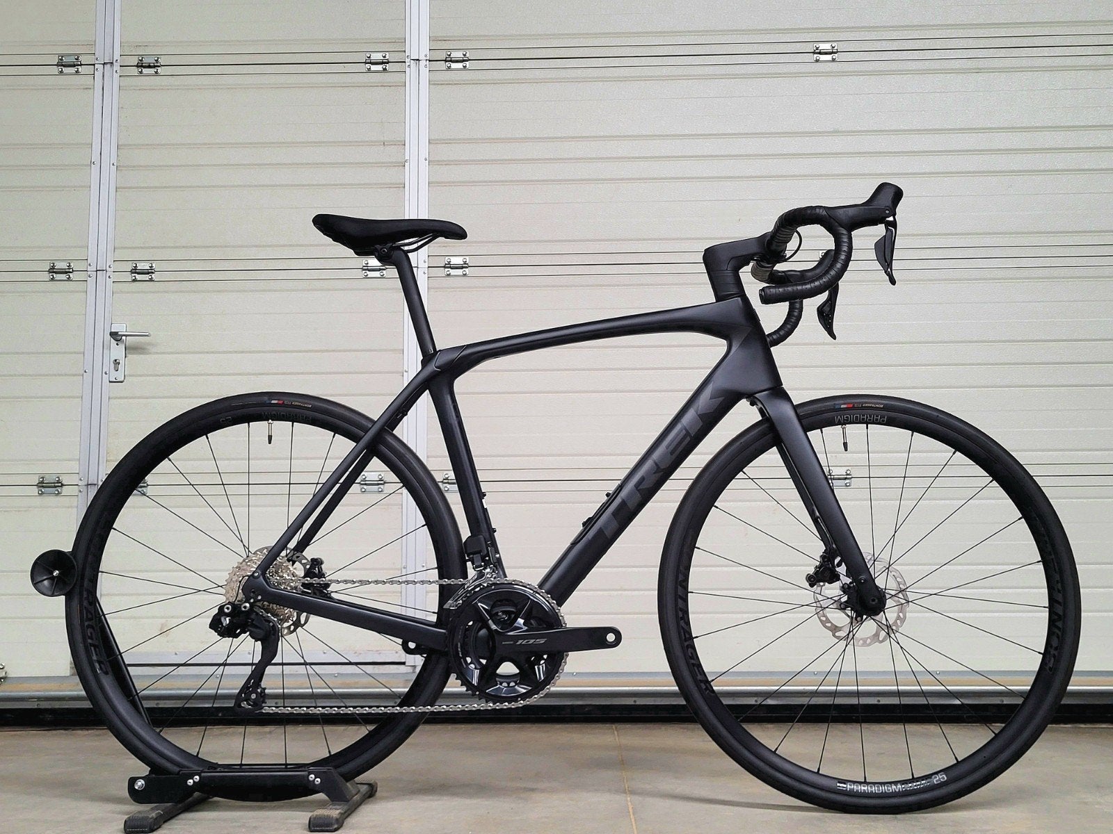 Trek Domane SL6 Gen4 racefiets (20km!), Fietsen en Brommers, Fietsen | Racefietsen, Zo goed als nieuw, Heren, Overige merken, Meer dan 20 versnellingen