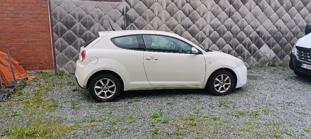 Alfa Romeo pour export, Autos, Alfa Romeo, Particulier, MiTo, Radio, Diesel, Enlèvement