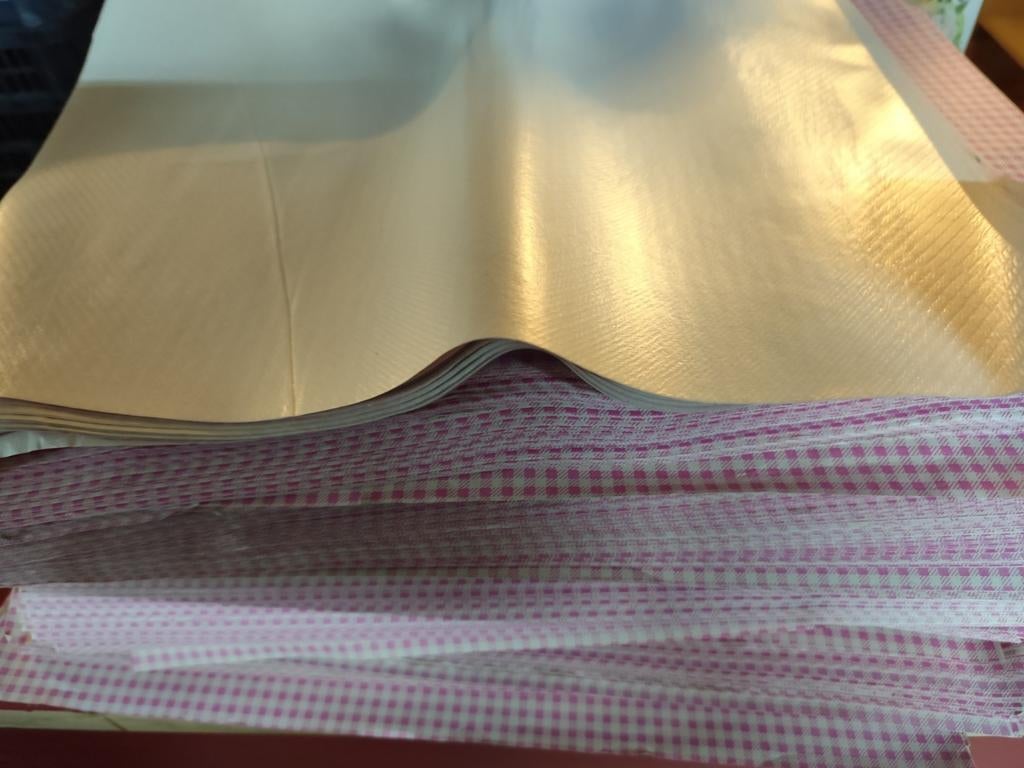 Lot van verpakkings papier voor voedingswaren., Ophalen